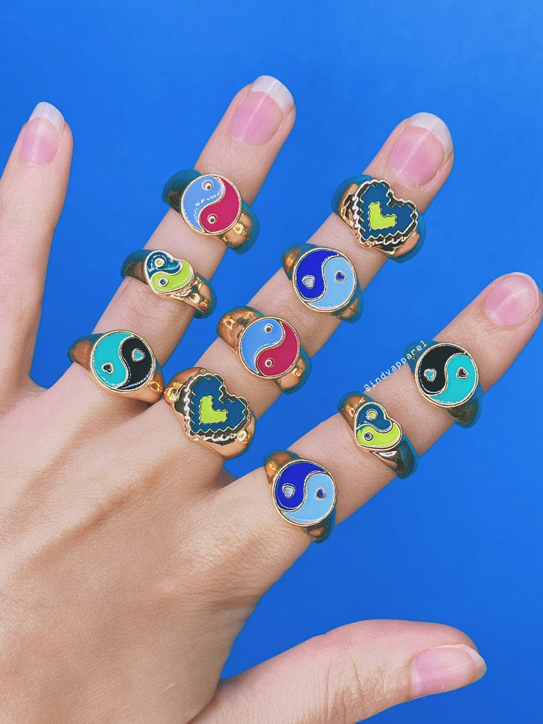 Y2K YING YANG Heart Ring / Colorful Retro Enamel Statement Ring Set / Gold Size 7 / Aesthetic Grunge 90s / Gift for Her Him Friend